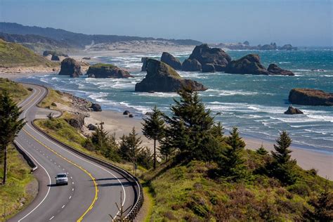 Scenic Routes: Spectacular Views and Road Trip Wonders